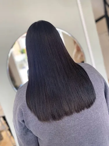 5 - White Diamond Beauty Salon