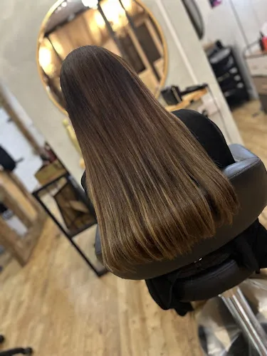 3 - White Diamond Beauty Salon