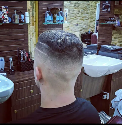 3 - White Moon Hairdresser Salon