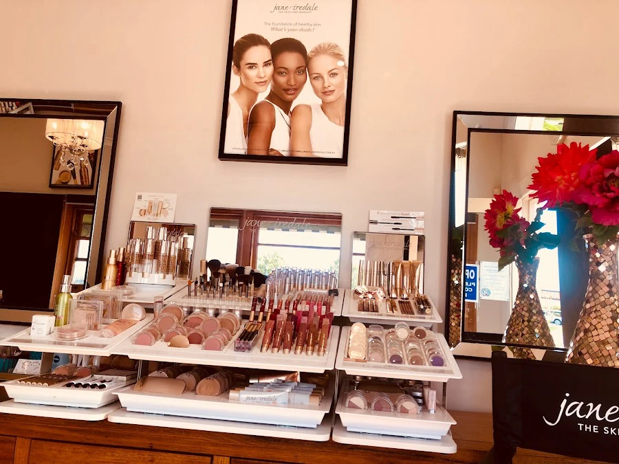 1 - WIG CHOP BARBER SHOP