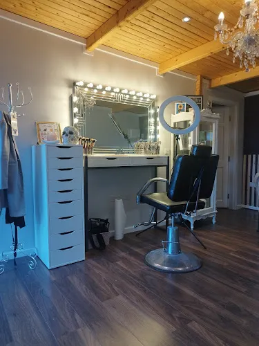 5 - Willow Hair Boutique