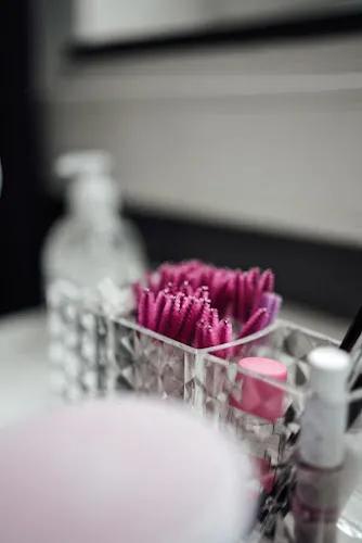 2 - Wimperfection by Laura - Wimpernverlängerung Lübeck