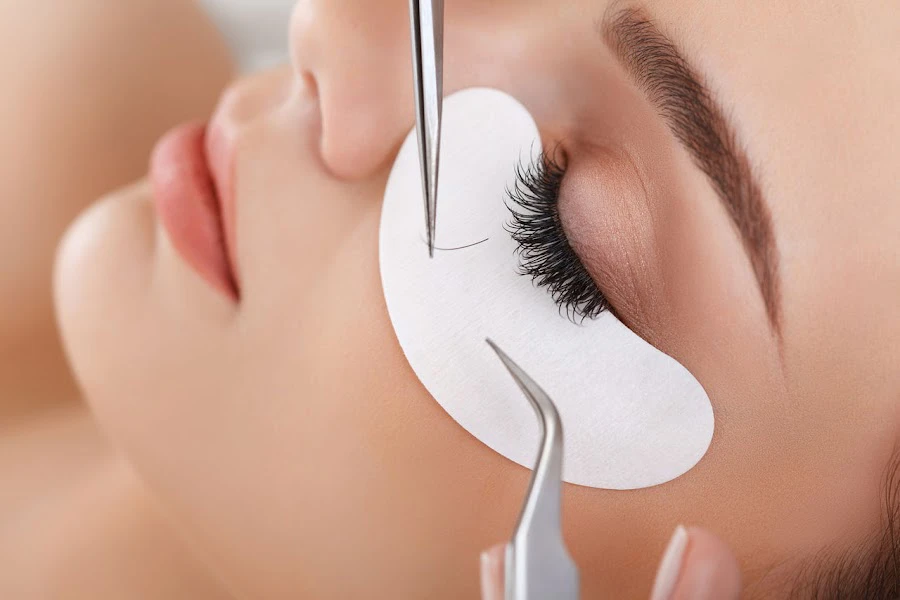 1 - Wimpernverlängerung Beauty Eyes& Microblading& Microneedling - Magdeburg