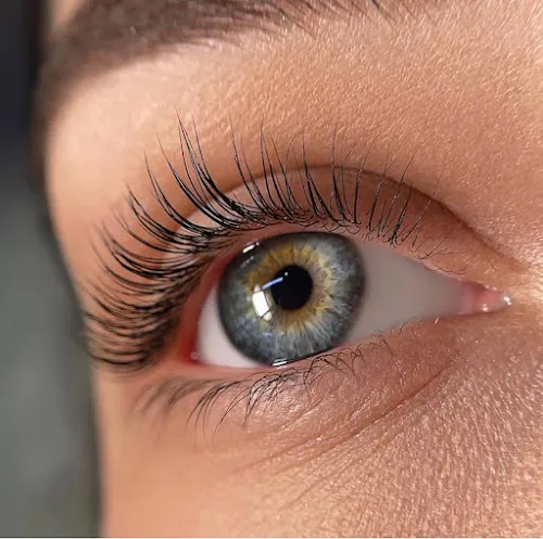 3 - Wimpernverlängerung Beauty Eyes& Microblading& Microneedling - Magdeburg