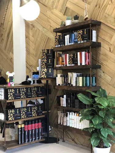 5 - Wink Beauty by Dinah