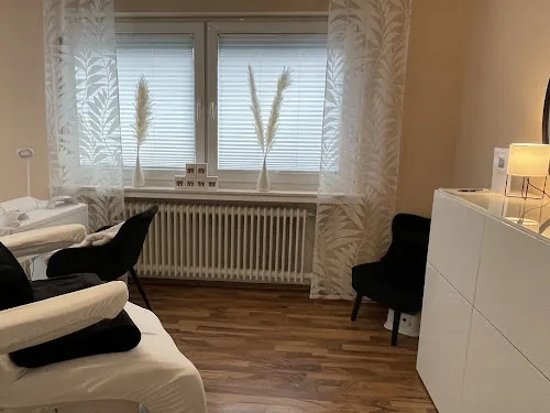 2 - YAD’S BARBERSHOP