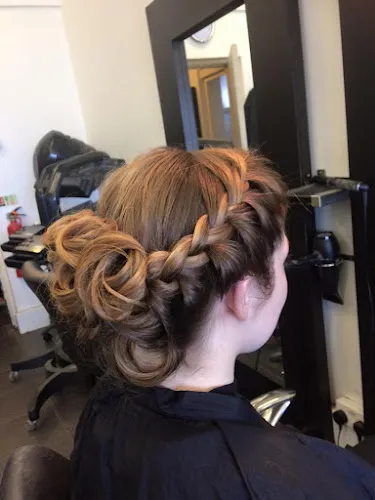 3 - Yazz Creative Hair Design