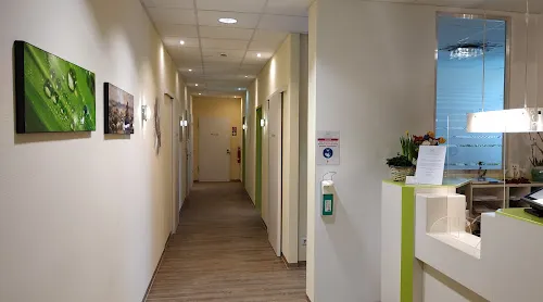 3 - Zahnärztin S. Boßner