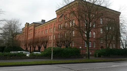 5 - Zahnarzt Belal Abaas, Uhrenblock-Rendsburg