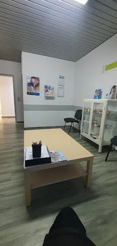 2 - Zahnarzt Mike Salzer