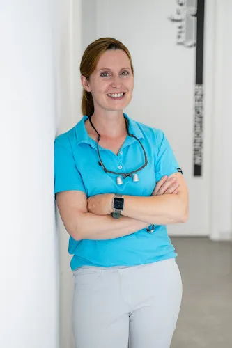 6 - Zahnarztpraxis - Lisa Schaminet