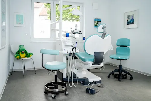 2 - Zahnarztpraxis - Lisa Schaminet