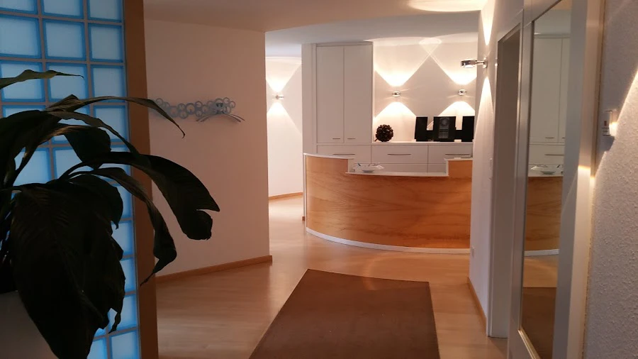 1 - Zahnarztpraxis Münchingen