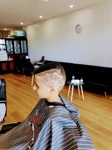 8 - Zaks Barber Shop