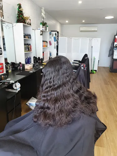 6 - Zaks Barber Shop