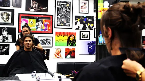 6 - Zarana Unisex salon