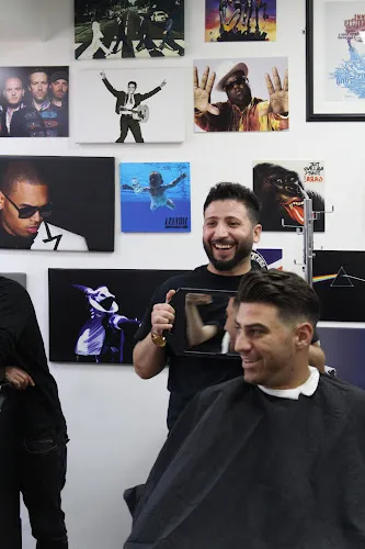 8 - Zarana Unisex salon