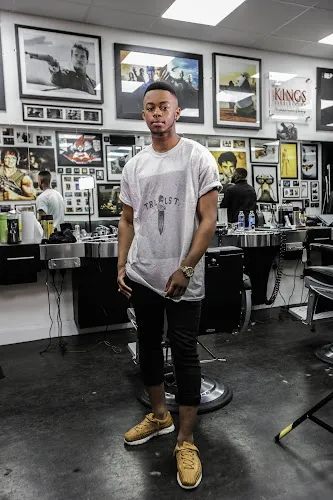 3 - Zarana Unisex salon