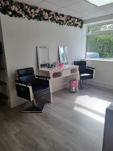 6 - Zen Nail and Beauty