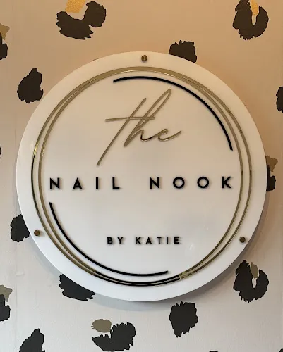 8 - ZiAesthetics and Beauty