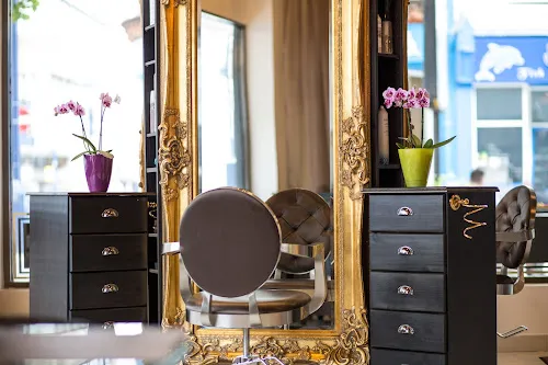 3 - Zoe’s bespoke Aesthetic beauty