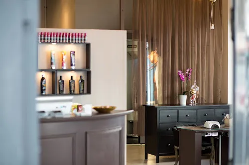 2 - Zoe’s bespoke Aesthetic beauty