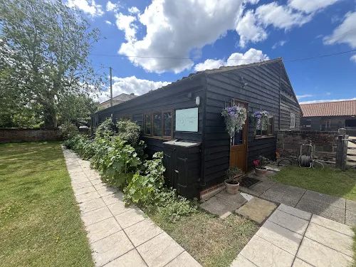 5 - Zoes Hairdressing