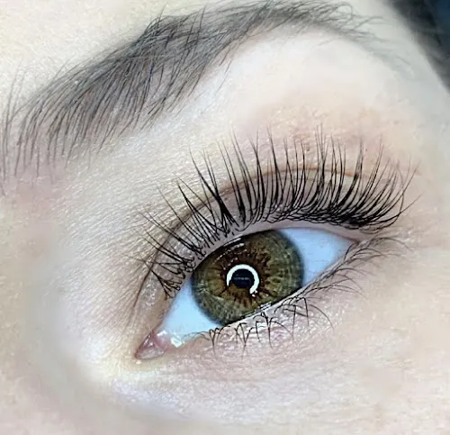 6 - Zuzu Beauty Wien - Wimpernlifting Produkte - Wimpernverlängerung Schulungen