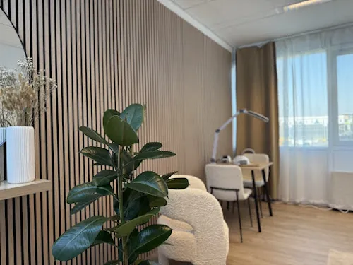 2 - Zuzu Beauty Wien - Wimpernlifting Produkte - Wimpernverlängerung Schulungen